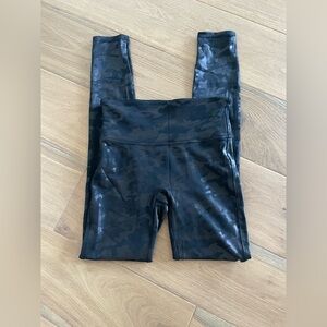 SPANX  Dark Camouflage Leggings